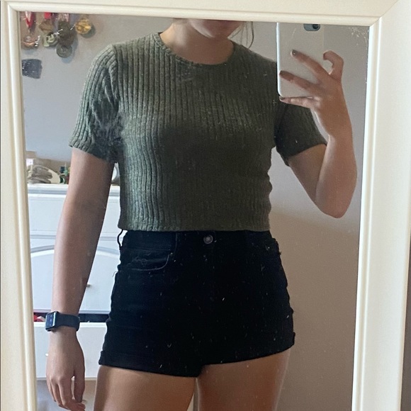 Eclipse Cropped T-Shirt - Picture 2 of 4